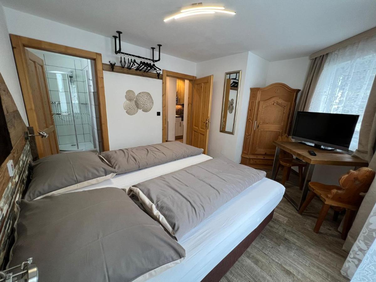 Bed and Breakfast Haus Eder Steiner à Saalbach-Hinterglemm Extérieur photo