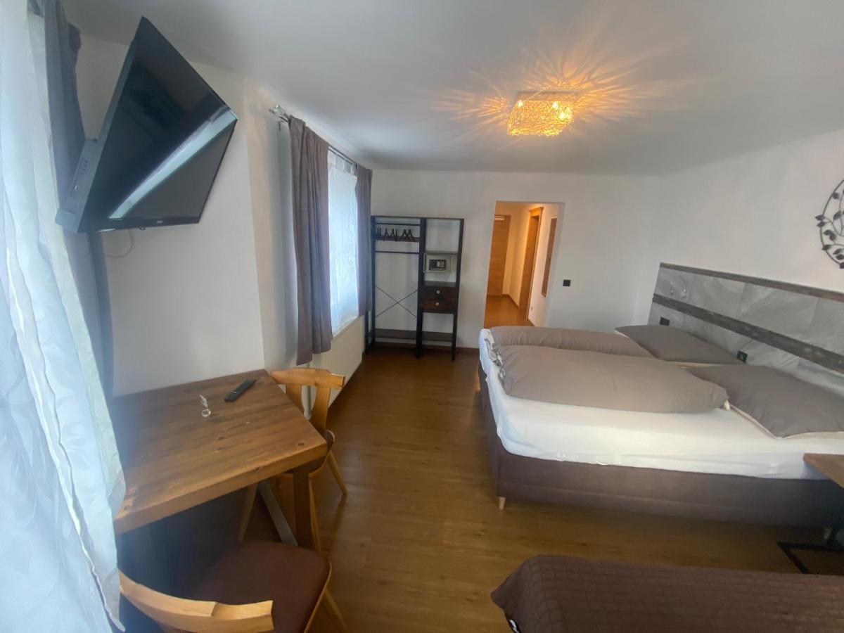 Bed and Breakfast Haus Eder Steiner à Saalbach-Hinterglemm Extérieur photo
